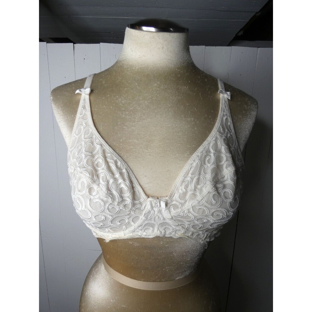 VTG Women's Vivien 38C Ivory Swirl Lace Bra Underwire Unlined Romantic SemiSheer